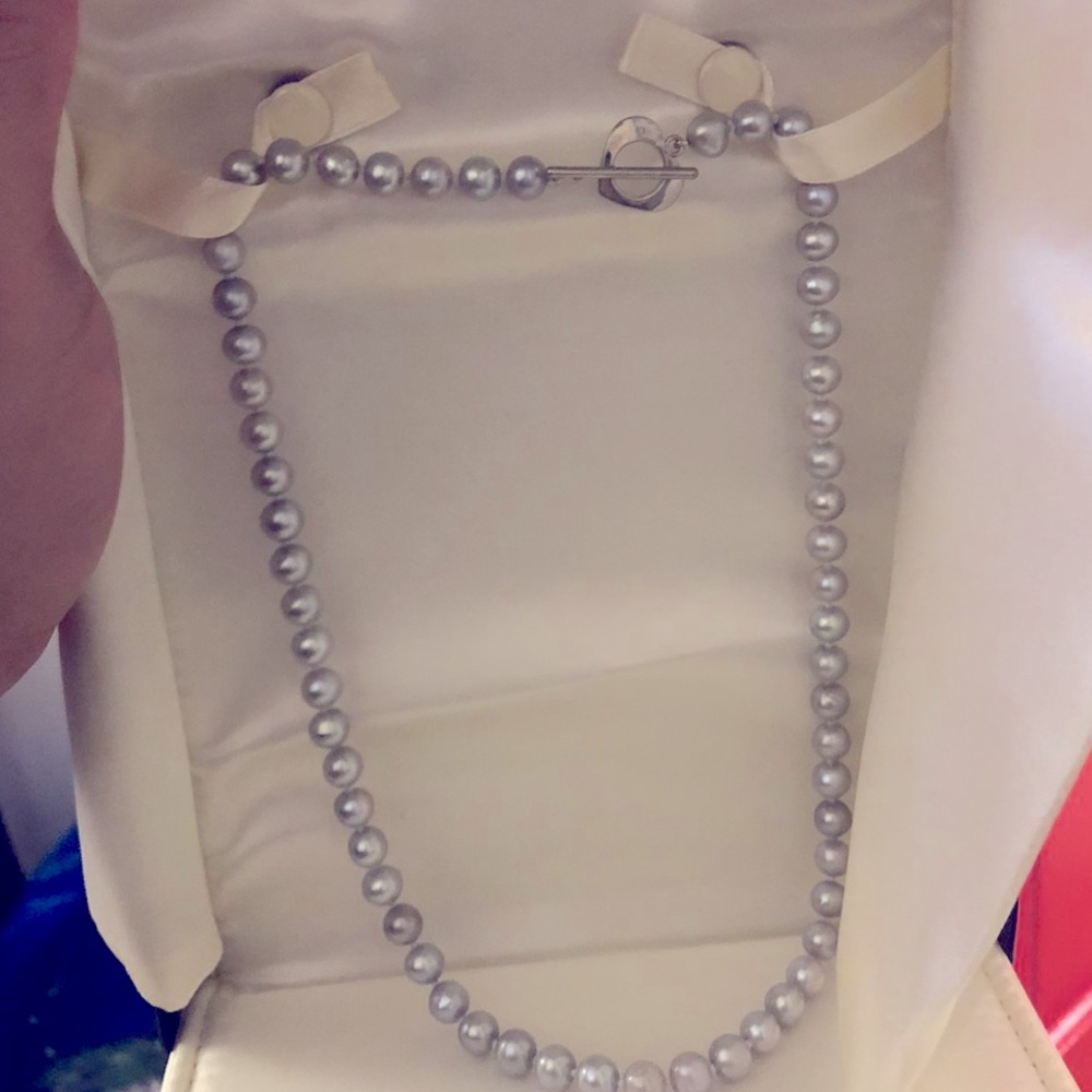 Littman Jewlers Silver Pearl Necklace